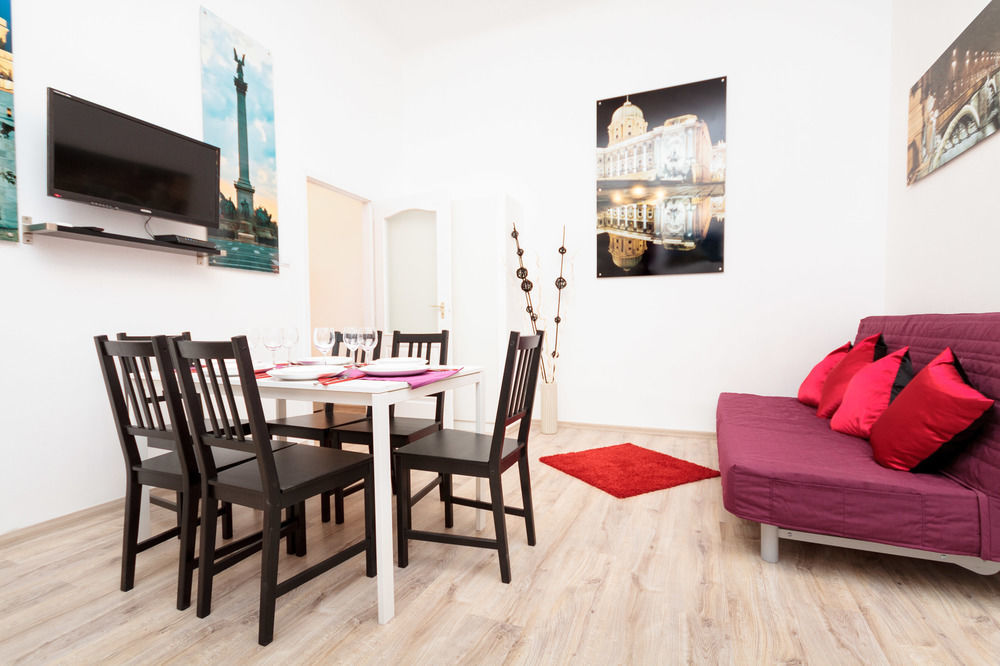 Like Home - City Center - Style Apartment Βουδαπέστη Εξωτερικό φωτογραφία