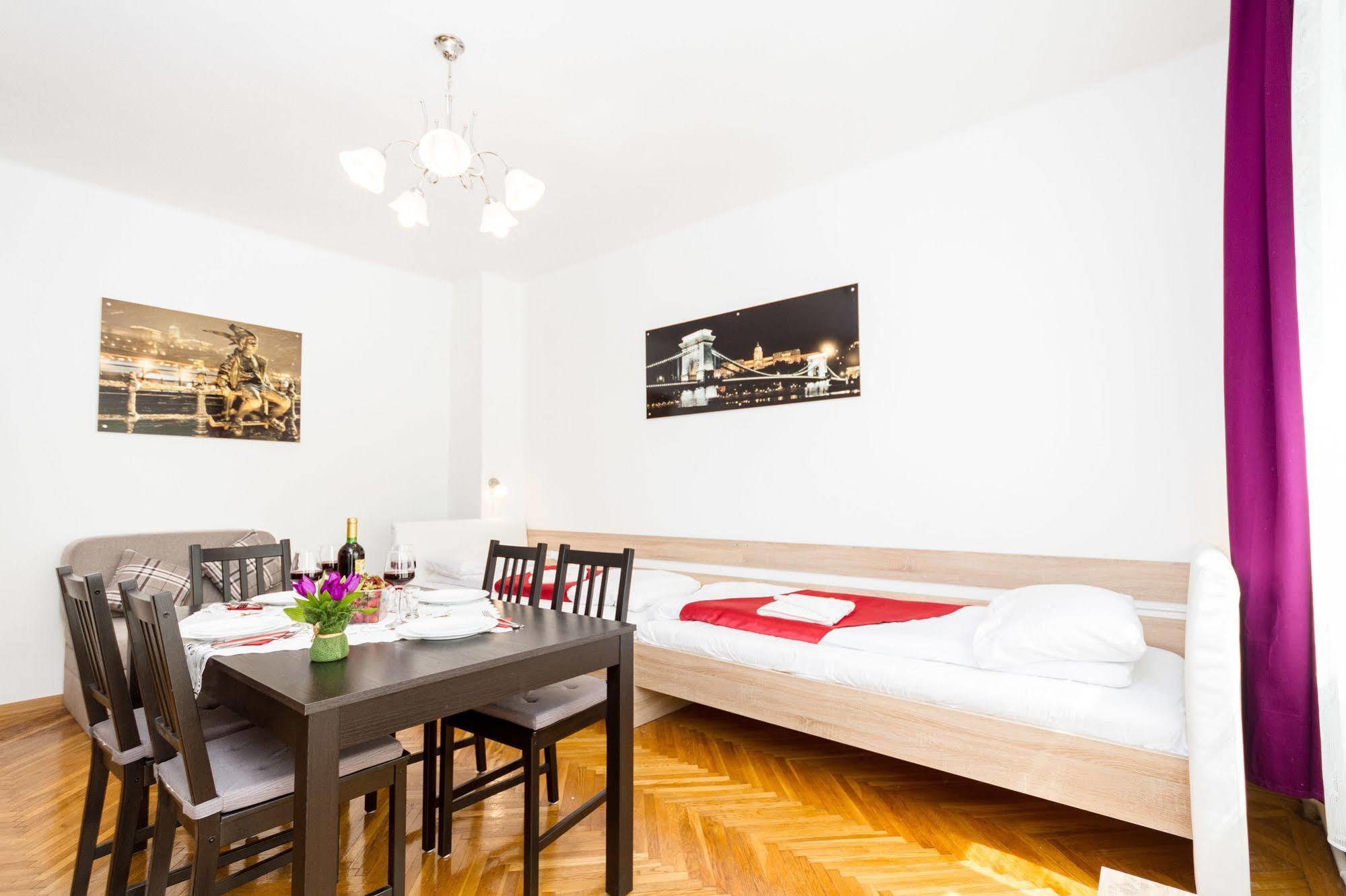 Like Home - City Center - Style Apartment Βουδαπέστη Εξωτερικό φωτογραφία