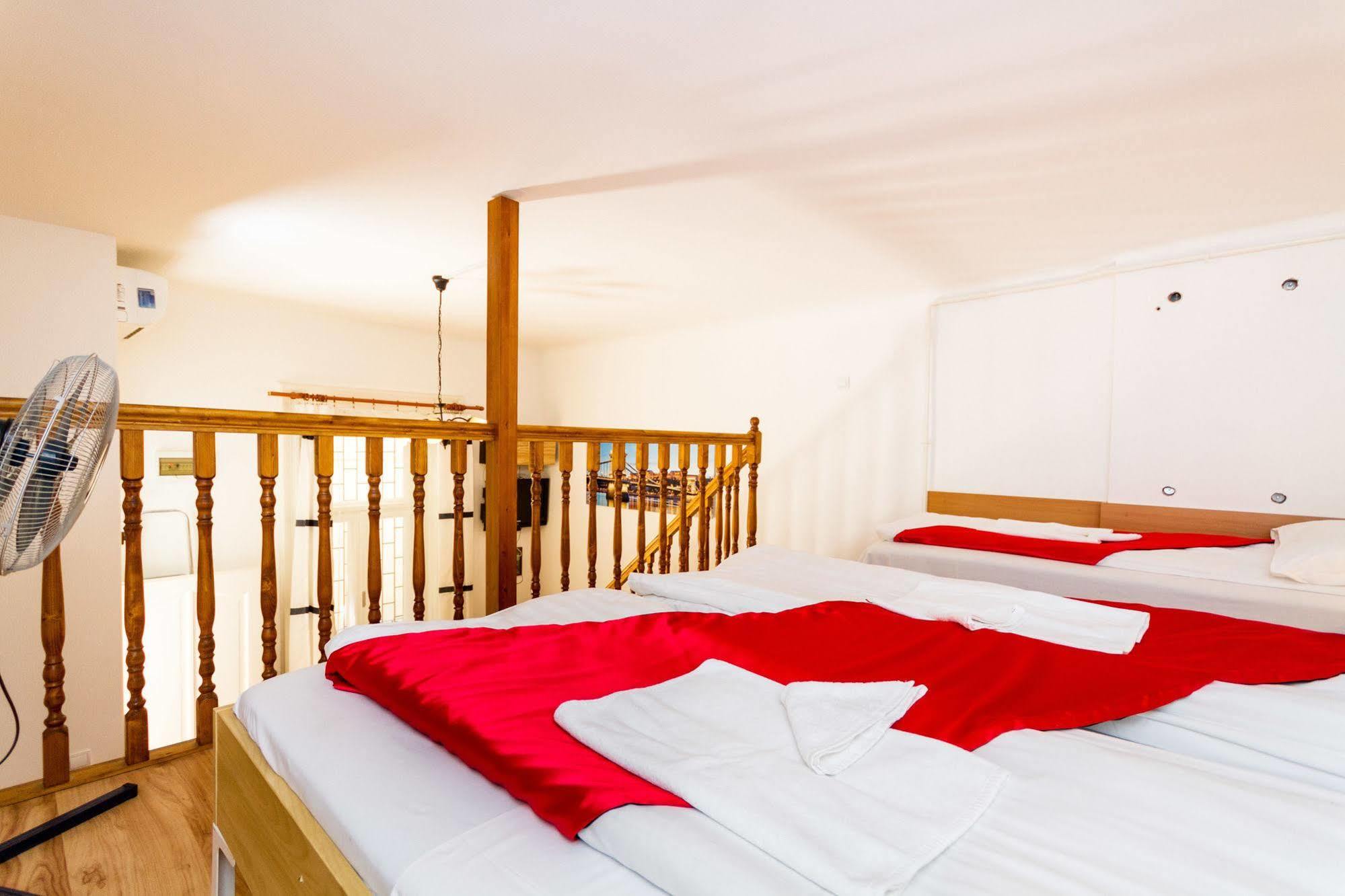 Like Home - City Center - Style Apartment Βουδαπέστη Εξωτερικό φωτογραφία